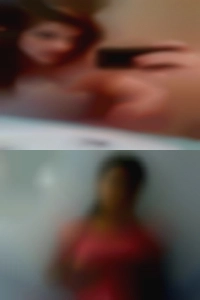 Necked women looking for discreet sexy woman!